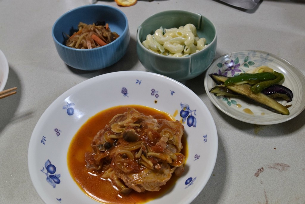 鶏もも肉のトマト煮込み他